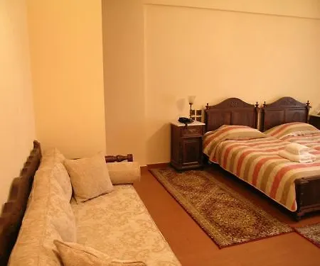 Апартаменты Aristarchos Lodge Калаврита