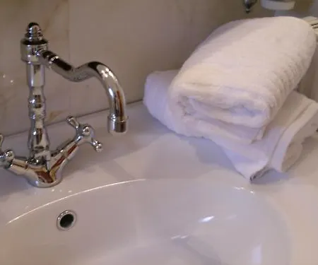 Апартаменты Aristarchos Lodge *