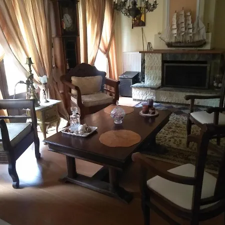 Апартаменты Aristarchos Lodge Калаврита