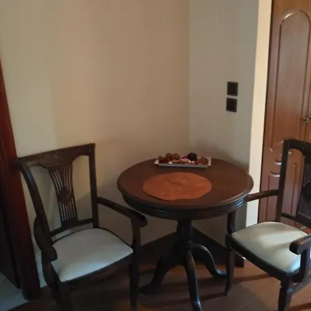 Aristarchos Lodge Калаврита