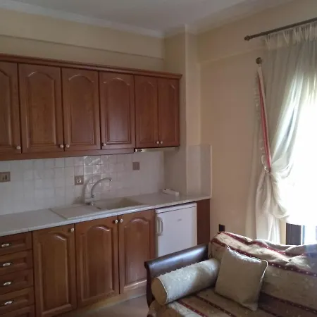 Апартаменты Aristarchos Lodge *