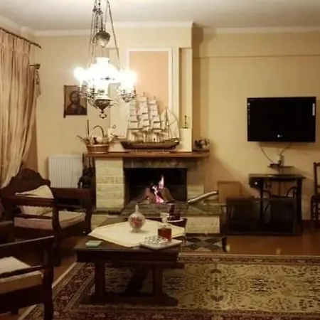 Aristarchos Lodge Lägenhet