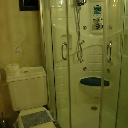 Aristarchos Lodge Апартаменты Калаврита