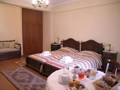 Aristarchos Lodge * 칼라브리타