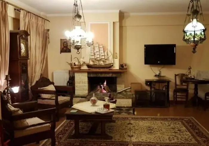 Aristarchos Lodge شقة