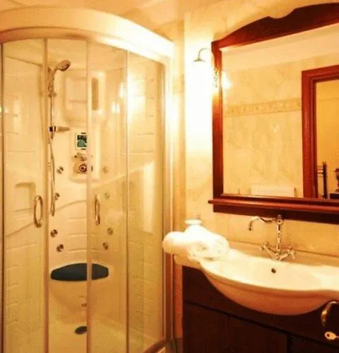 Aristarchos Lodge * كالافريتا